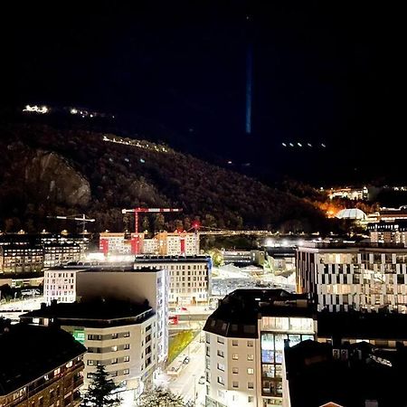 Casco Antiguo, Balcon Vistas, 10Pax+3Parking Apartman Andorra la Vella Kültér fotó