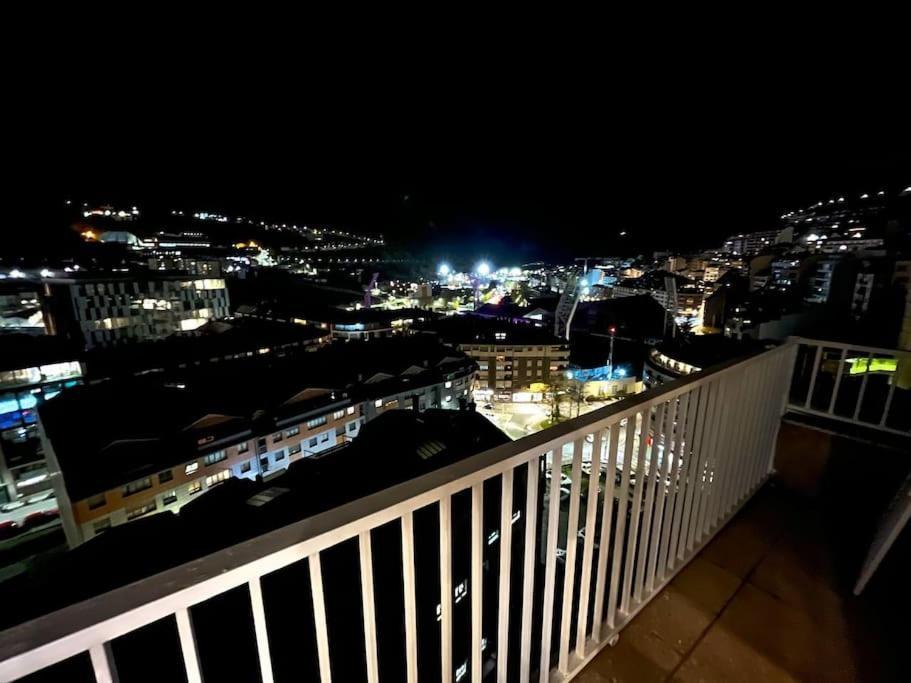 Casco Antiguo, Balcon Vistas, 10Pax+3Parking Apartman Andorra la Vella Kültér fotó