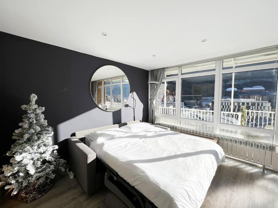 Casco Antiguo, Balcon Vistas, 10Pax+3Parking Apartman Andorra la Vella Kültér fotó