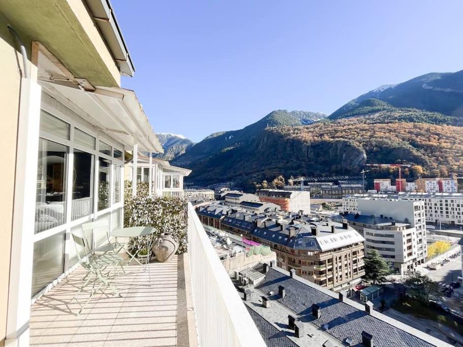 Casco Antiguo, Balcon Vistas, 10Pax+3Parking Apartman Andorra la Vella Kültér fotó