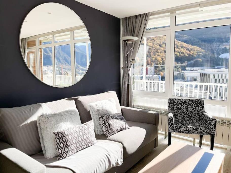 Casco Antiguo, Balcon Vistas, 10Pax+3Parking Apartman Andorra la Vella Kültér fotó