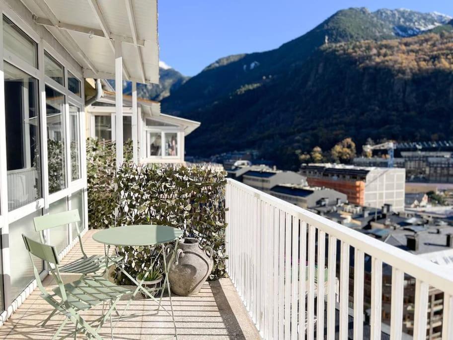 Casco Antiguo, Balcon Vistas, 10Pax+3Parking Apartman Andorra la Vella Kültér fotó