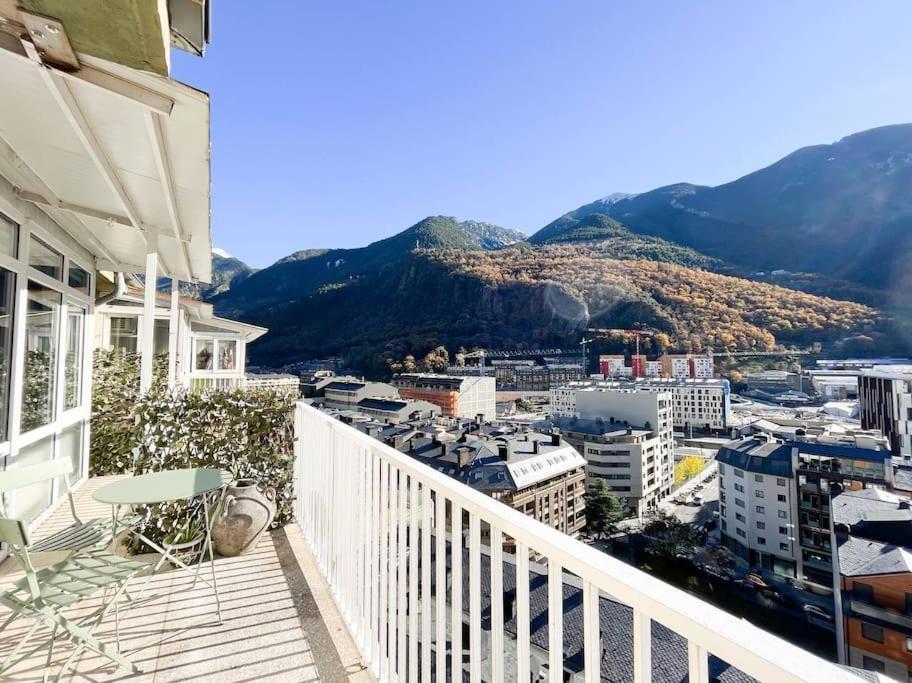 Casco Antiguo, Balcon Vistas, 10Pax+3Parking Apartman Andorra la Vella Kültér fotó